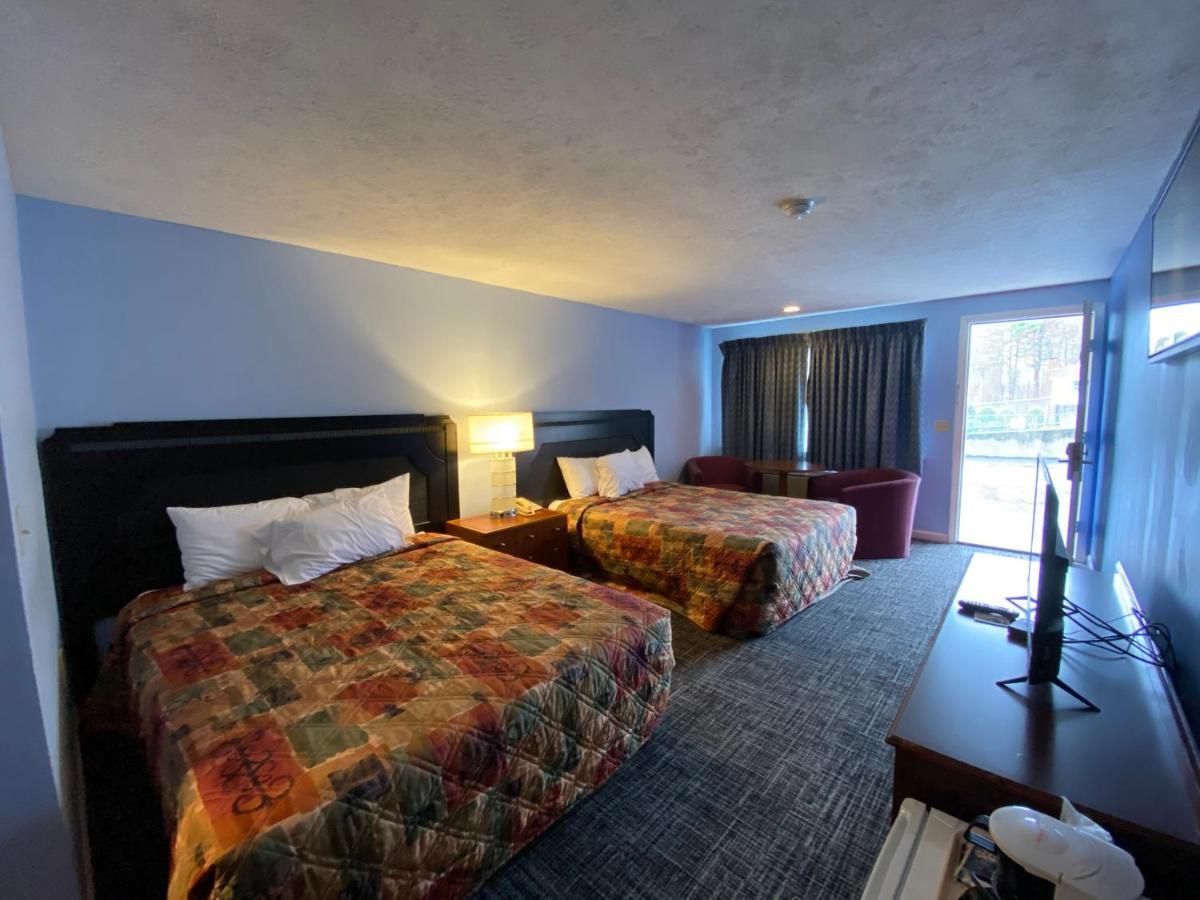 Economy Lodge Sturbridge Exterior foto