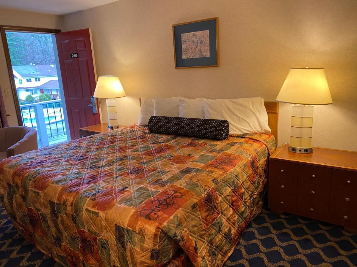 Economy Lodge Sturbridge Exterior foto