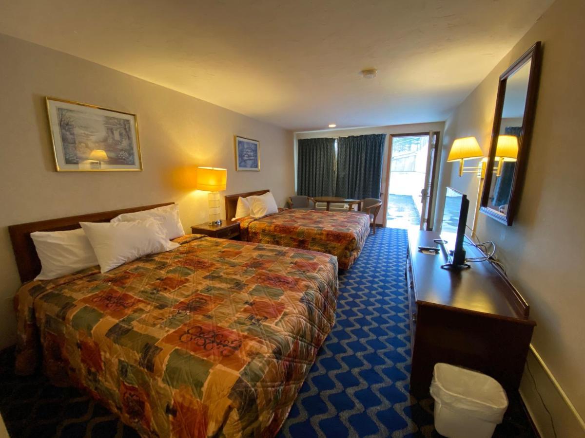 Economy Lodge Sturbridge Exterior foto